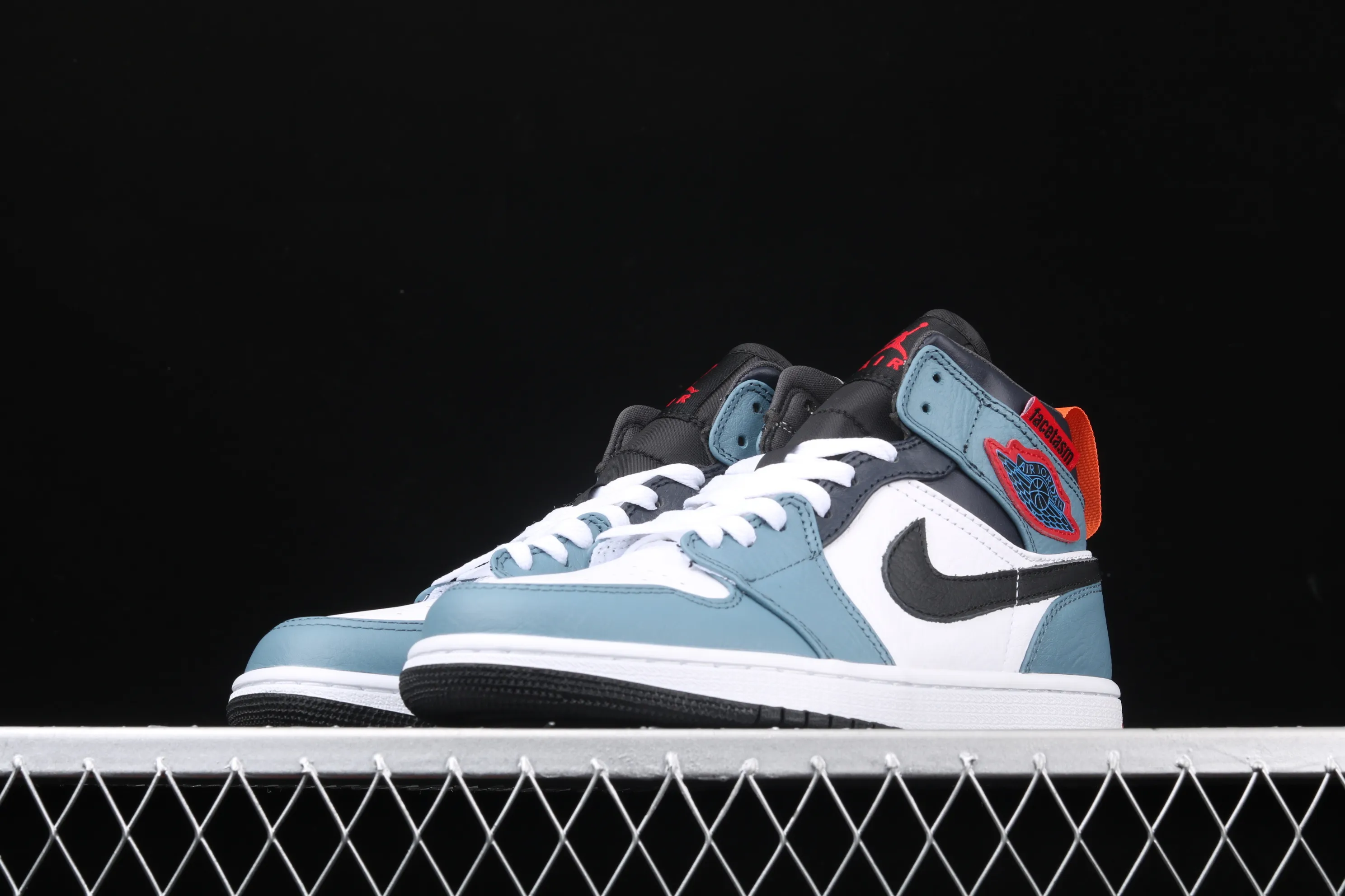 All categories Air Jordan Jordan series basketball shoes Air Jordan 1 Mid FaceTasm x Air Jordan 1 AJ1 Joe 1 cooperation mid-top light luxury gray blue CU2802-100
